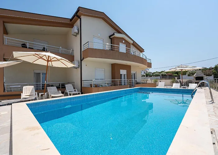Four Seasons Villa Valentina